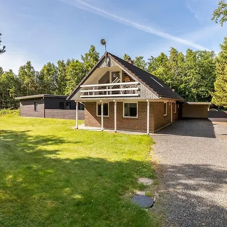 Ingward - 200m To The Fjord By Interhome